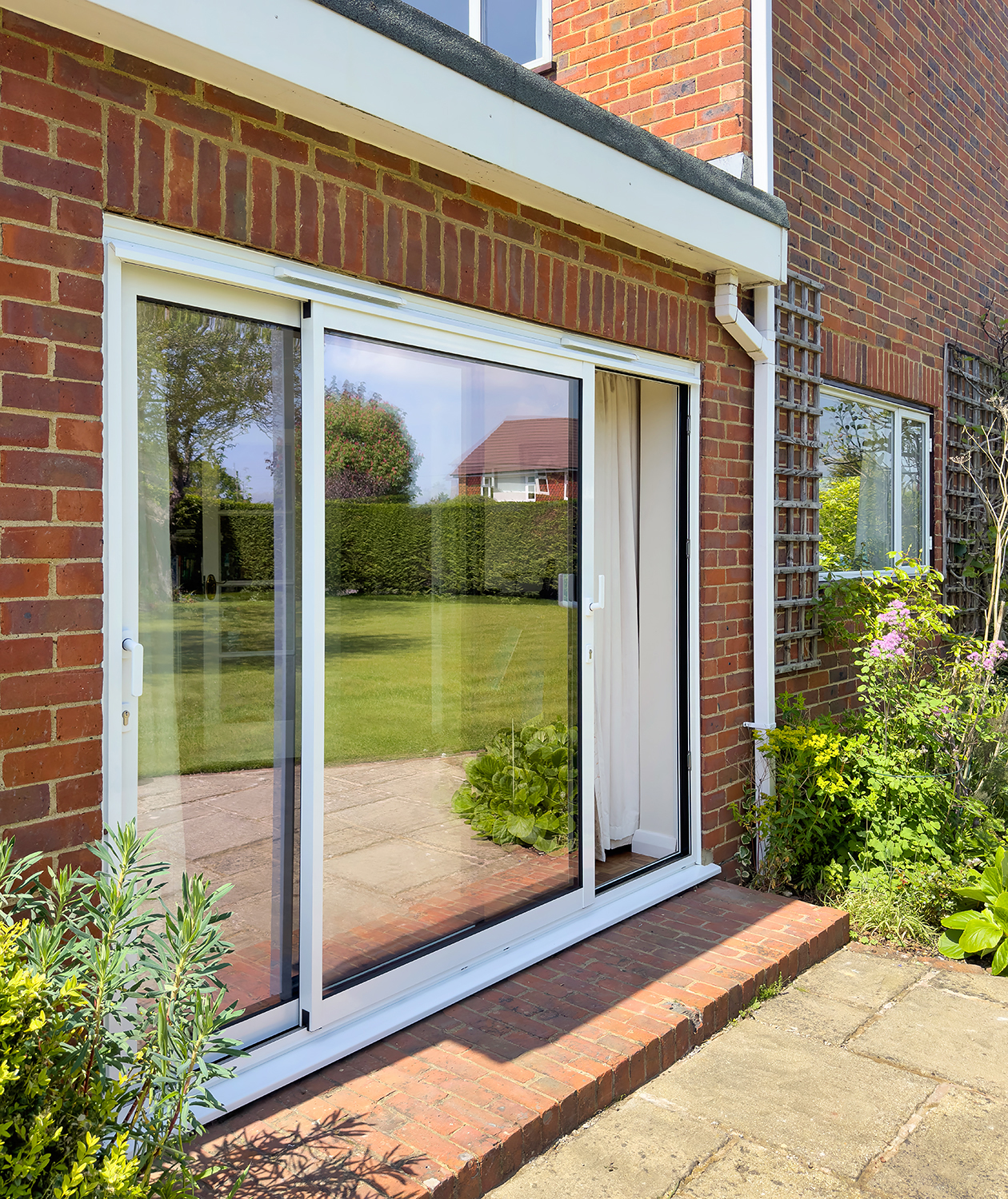 White Aluminium Sliding Patio Doo