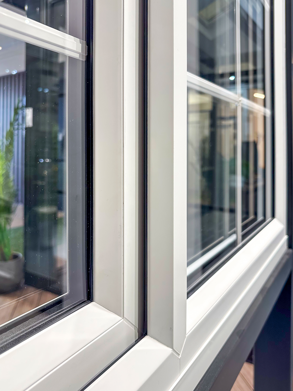 Chamfered window profile